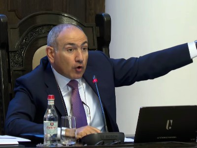 Փաշինյանը հունից դուրս եկավ, հիշեց Քոչարյանին, Օսկանյանին ու նրանց «թալանչի», «սրիկա» ու «ստահակ» անվանեց