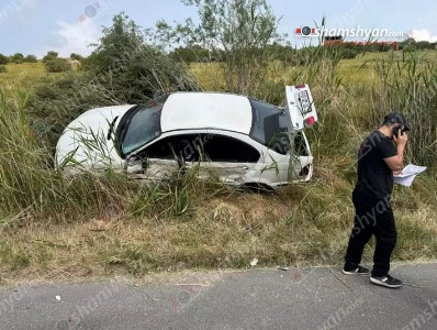 «Չայնիի» ոլորաններում բախվել են BMW-ն և Mazda բեռնատարը. BMW-ն հայտնվել է երթևեկելի գոտուց դուրս