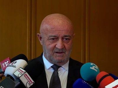 Եթե չկան կուսակրոն ուխտը պահած եկեղեցականներ, Փաշինյանը որտեղի՞ց է ճարելու կաթողիկոսի իր երազած տիպարը. Աղազարյան