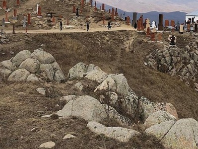 Փրկարարները քաղաքացուն իջեցրել են սարալանջից և մոտեցրել շտապօգնության ավտոմեքենային