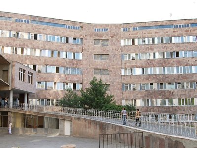 Հերթական ողբերգական դեպքը՝ «Արմենիա» ԲԿ–ում․ վիրաբուժական բաժանմունքի լուսամուտի տակ հայտնաբերվել է տղամարդու դի