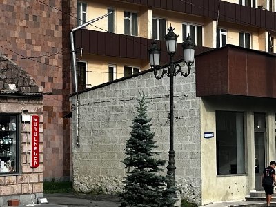 «Ահավոր վիճակ ա, հոսանք չկա, մեքենաները ջարդած, դժբախտություն ա էս». ապարանցիները՝ տորնադոյի մասին