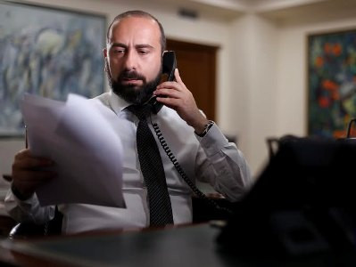Armenian FM updates OSCE Chairperson-in-Office on peace process with Azerbaijan