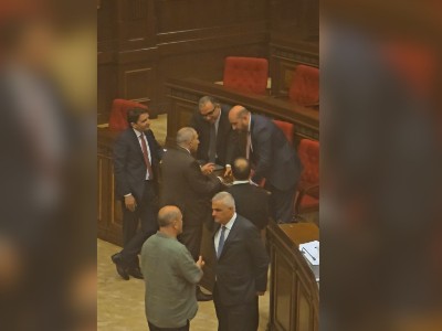 Փաշինյանի ու փոխվարչապետերի ակտիվ քննարկումը ԿԲ նախագահի հետ
