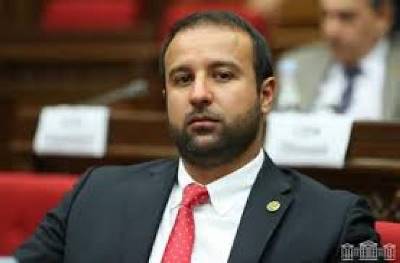 Newspaper: Armenia ruling force MP votes against bill he authored 