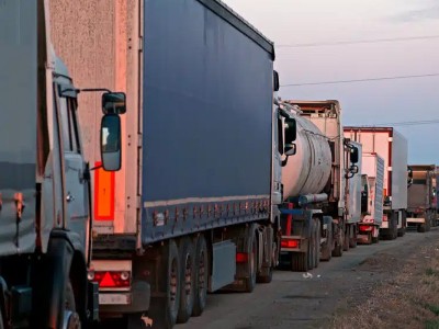 Российские перевозчики жалуются на ужесточение досмотра на границе Казахстана