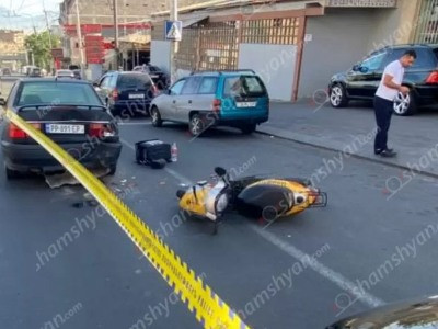 Երևանում «Yamaha Jog» մոպեդը բախվել է Volkswagen-ին. մոպեդը կողաշրջվել է. մոպեդավարը՝ հոսպիտալացվել