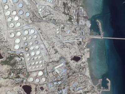 Иран начал стремительно вывозить нефть из своих хранилищ