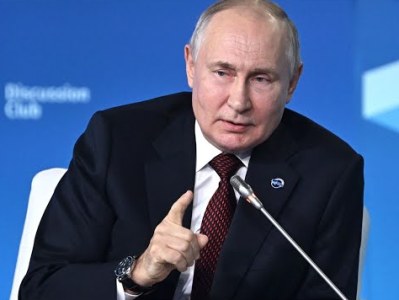 Путин пригрозил Украине катастрофой в случае применения «грязной бомбы»
