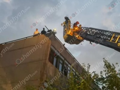 Շենգավիթում 26–ամյա երիտասարդը տանիք է բարձրացել և սպառնացել ցած նետվել