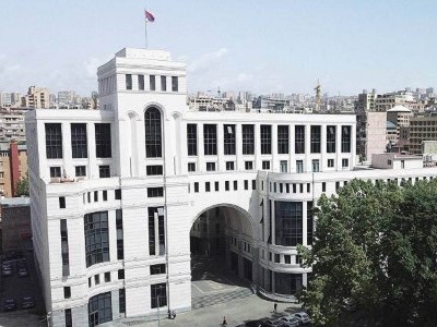 Граждане каких стран были эвакуированы из Ирана через территорию Армении? 
