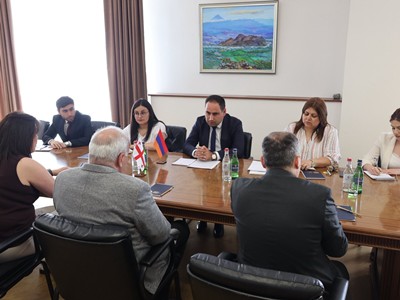 Դավիթ Խուդաթյանն այսօր ընդունել է Հայաստանում Վրաստանի արտակարգ և լիազոր դեսպան Գիորգի Շարվաշիձեին