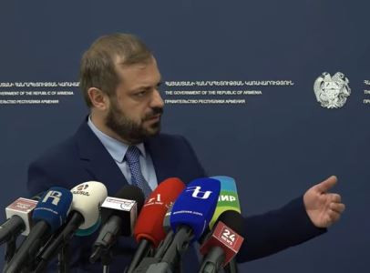 Հունիսին ծիրանով բեռնված 626 մեքենա է անցել ՌԴ, իսկ կոնյակով բեռնված՝ 7 մեքենա մեկ օրում. Պապոյան