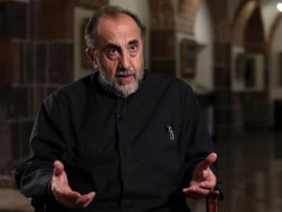 «Սրբազան, մի՛ գնացեք, թող գան՝ բոլորիս տանեն». Միքայել Սրբազանին ձերբակալելու որոշում կա