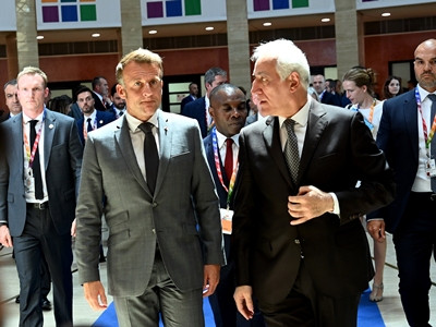 Armenian and French Presidents discuss situation in the region