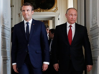 Телефонная беседа Путина и Макрона продлилась более двух часов