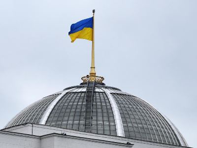Поставки оружия США Украине иссякают: Киев меняет тактику? – СМИ