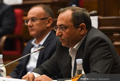 Armenia parliament convenes special session