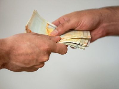 Երևանի քաղաքապետարանի և Շենգավիթ թաղապետարանի պաշտոնյաների կողմից կաշառք գործով նախաքննությունն ավարտվել է