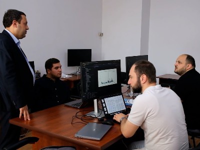 Մեր հետազոտությունները վերաբերում են տիեզերքի ամենաարտասովոր աղբյուրներին.ԳԱԱ մրցանակի հաղթող խումբ