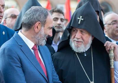 «Հրապարակ». Դատավորները քննարկել են. եթե Վեհափառին կալանքի «բերեց», ի՞նչ ենք անելու