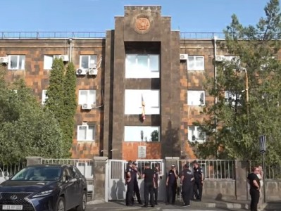 Դատարանը հրապարակում է Արթուր Սարգսյանին կալանավորելու միջնորդության որոշումը (ուղիղ)
