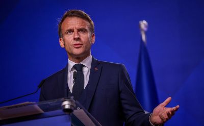 British TV presenter interrupts Macron live on air for “disrespect” towards English language