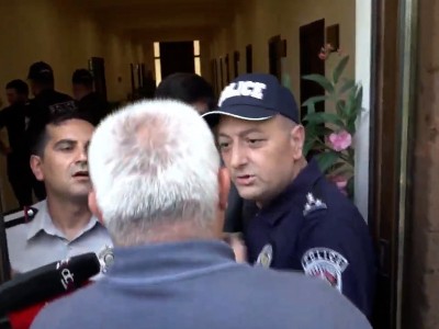 «Պատգամավորի վրա դուռ փակե՞լ են սովորացրել. քեզ ըտեղից ռադ կանեմ». պատգամավորը՝ ոստիկանին