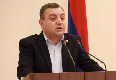 «Հրապարակ». Դավիթ Գալստյանն ու 590 հազար դոլար հափշտակածը՝ նույն խցում