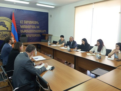 Կոշտ կենցաղային թափոնների կառավարման ծրագրի հաջողված փորձն անհրաժեշտ է ներդնել 8 մարզում և Երևանում. ՏԿԵ փոխնախարար