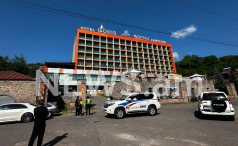 В гостинице «Горис» во главе с Николом Пашиняном стартовало политическое собрание партии «Гражданский договор»