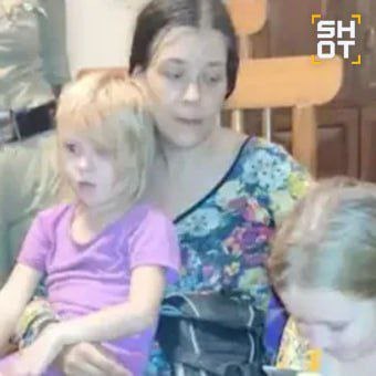 В Индии в пещере нашли россиянку, проживавшую там с двумя детьми