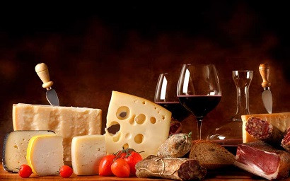 Ֆրանսիացի պանիր և գինի արտադրողները զգուշանում են Թրամփի 30-տոկոսանոց սակագների հետևանքով սպասվող աղետից