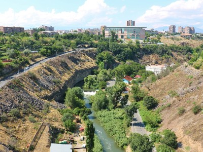 Հրազդանի Կիրճում վերականգնվել են լողավազանը, մարզասարքերը, ինչպես նաև արվել է ռետինե ծածկույթ