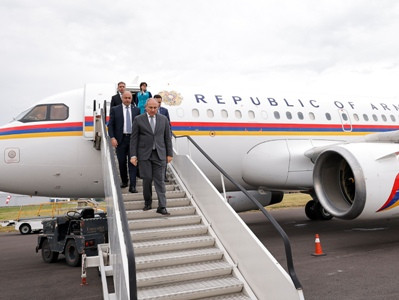 Nikol Pashinyan arrives in Brussels (photo)