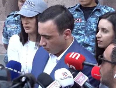 Тарон Чахоян: Оппозиция использует арцахцев в качестве политического материала для своих митингов против властей