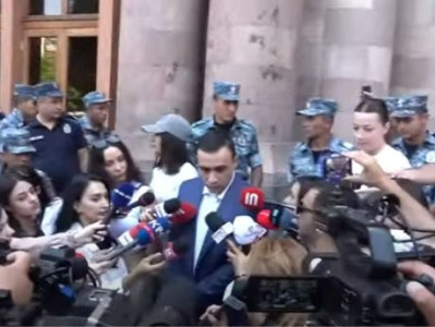 «Հայաստանը ծովից–ծով կլինի, եթե չլինի այս իշխանությունը». արցախցի կինը՝ կառավարության պաշտոնյային