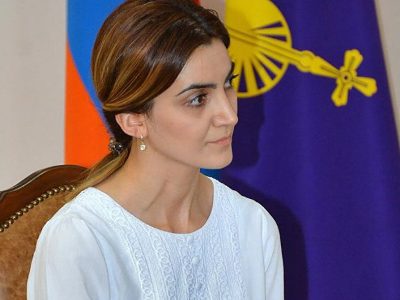 էջմիածնի նախկին համայնքապետ Դիանա Գասպարյանին Հակակոռուպցիոն կոմիտեն մեղադրանք է առաջադրել