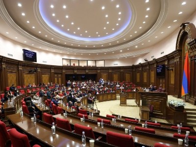 ԱԺ ընդդիմադիր խմբակցությունները դիմում են ներկայացրել ՍԴ՝ ՀԷՑ-ը «խլելու» օրենքը հակասահմանադրական ճանաչելու պահանջով