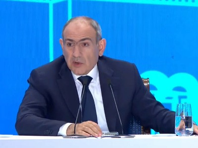 Հիտլերն ասել է, որ ծխելը վատ բան է, դու էլ ես նույնը ասում, հետեւաբար դու ֆաշիստ ես. դա սխալ տրամաբանություն է.Փաշինյան