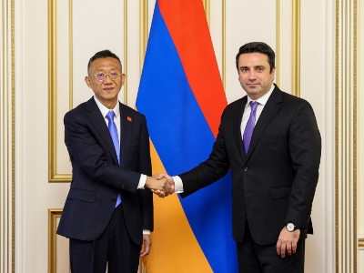 Ալեն Սիմոնյանը Չինաստանի նոր դեսպանի հետ քննարկել է տարածաշրջանային անվտանգությանը վերաբերող հարցեր