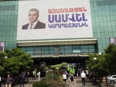 Սամվել Կարապետյանի նկարները հեռացնում ենք, որ օրինականությունը պահենք, բայց տեղեր կան, թողել ենք. Ավինյան