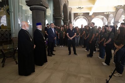 Գարեգին Բ–ն ընդունել է ՀՅԴ երիտասարդական և ուսանողական 12-րդ Համահայկական բանակումի մասնակիցներին