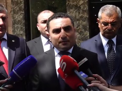 Ես անվտանգություն չունեմ, իմ թիմակիցներն են, տարբեր մասնագետներ են. Ռոմանոս Պետրոսյանը ժամանեց ՀԷՑ