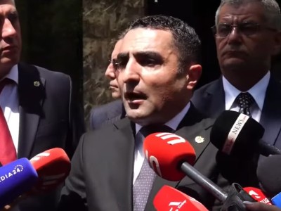 Դավիթ Ղազինյանը ձև չունի ՀԷՑ–ում մնալու իր պաշտոնում. Ռոմանոս Պետրոսյան