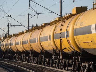 ЕС отложил на полгода запрет на импорт нефтепродуктов из российской нефти