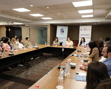 Սեռական բռնություն վերապրած մարդիկ պետք է զգան, որ իրենք միայնակ չեն իրենց խնդիրների հետ. Անահիտ Մանասյան