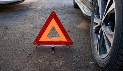 Սևան-Գավառ ճանապարհին Mercedes-Benz-ը դուրս է եկել ճանապարհից և մասամբ հայտնվել Սևանա լճում