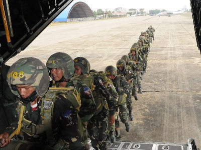Cambodia PM plans to introduce law on compulsory military service