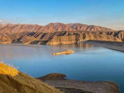 Ուժեղ անձրեւի ժամանակ Ազատի ջրամբարում նավակ էր շրջվել. 3 քաղաքացի հայտնվել էր կղզյակների վրա